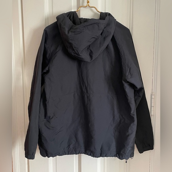 LL Bean Women's Mountain Classic Anorak. Size Medium. Black. - Picture 9 of 12
